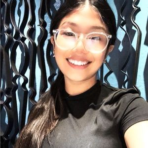 Meet your Posher, Dayana